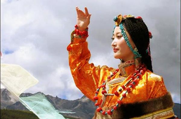  藏族特色新年習俗 藏族新年活動