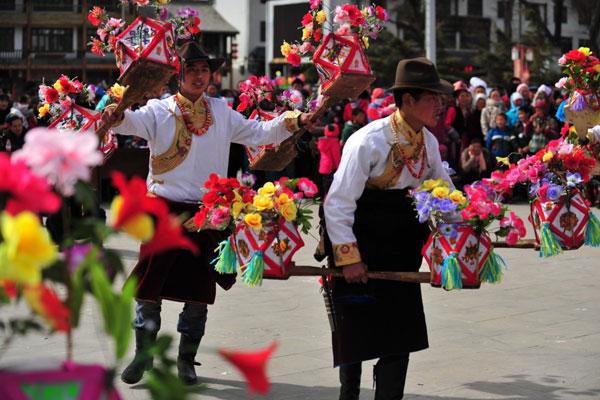  藏族特色新年習俗 藏族新年活動